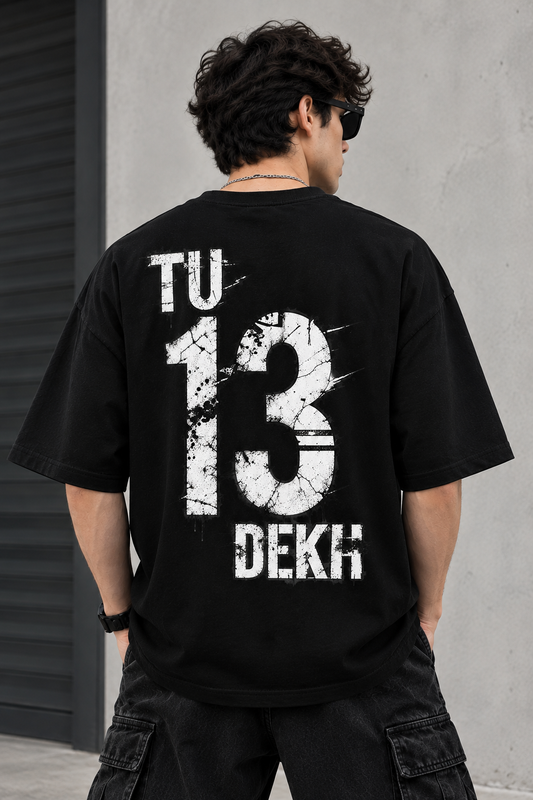 TU 13 DEKH — Typography Graphic T-Shirt